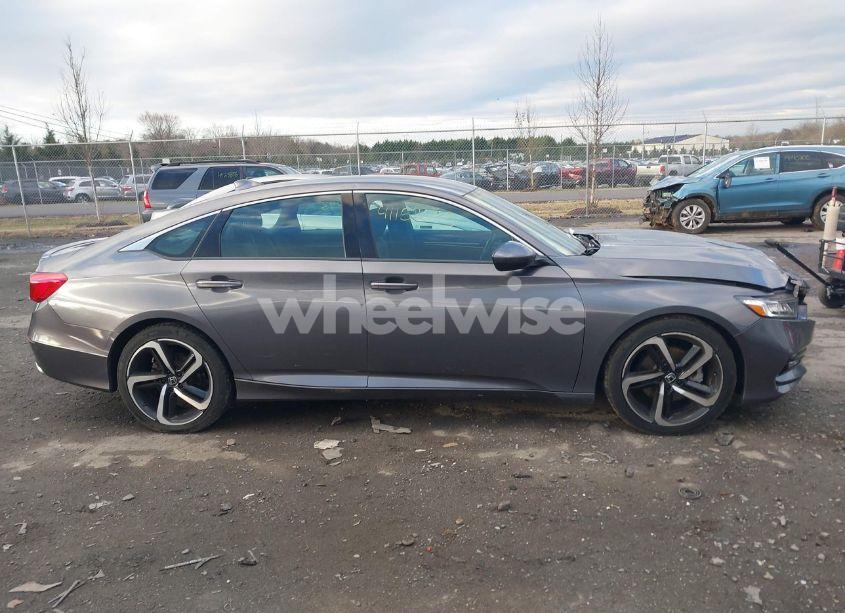 Photo 13 of 2018 Honda Accord SPORT (VIN 1HGCV1F38JA168231)