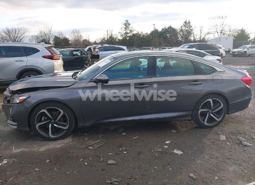 Photo 14 of 2018 Honda Accord SPORT (VIN 1HGCV1F38JA168231)