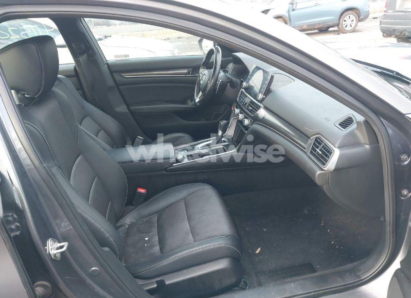 Photo 5 of 2018 Honda Accord SPORT (VIN 1HGCV1F38JA168231)