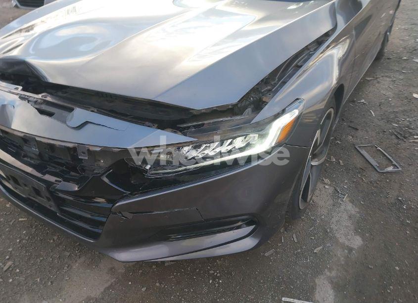 Photo 6 of 2018 Honda Accord SPORT (VIN 1HGCV1F38JA168231)