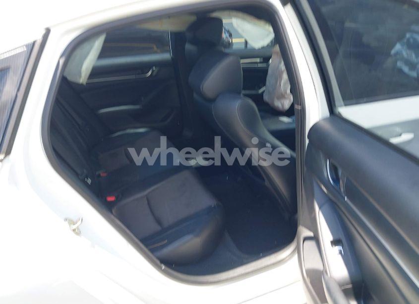 Photo 8 of 2018 Honda Accord SPORT (VIN 1HGCV1F38JA176796)