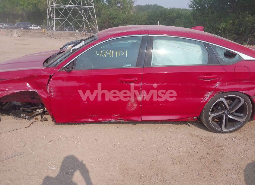 Photo 15 of 2018 Honda Accord SPORT (VIN 1HGCV1F38JA177334)