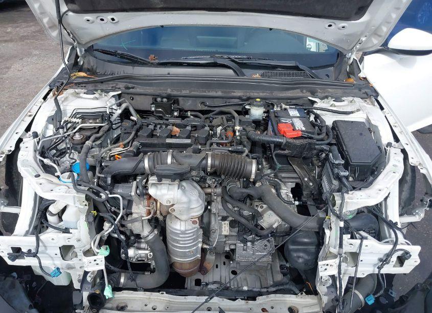 Photo 10 of 2018 Honda Accord SPORT (VIN 1HGCV1F38JA207772)