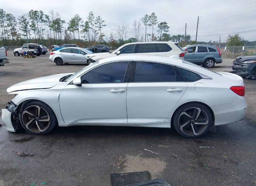 Photo 14 of 2018 Honda Accord SPORT (VIN 1HGCV1F38JA207772)