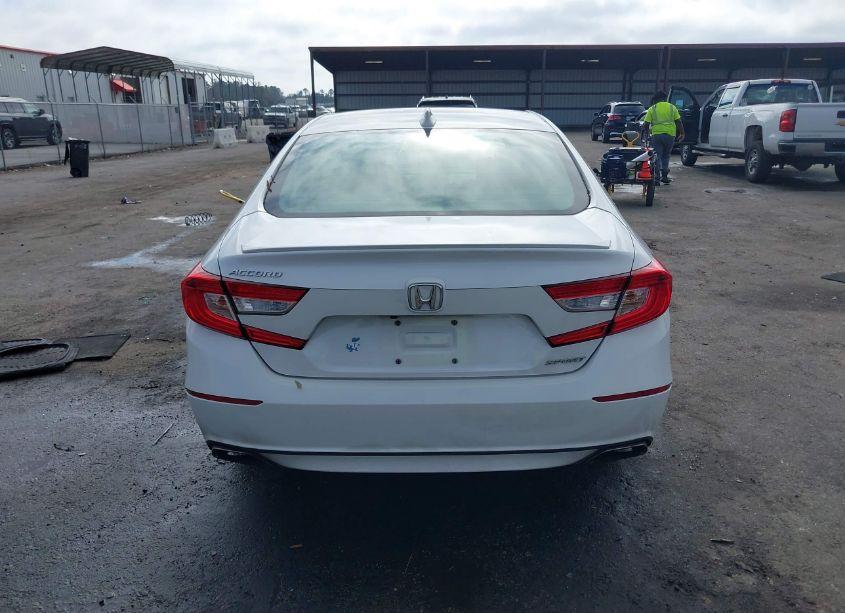 Photo 16 of 2018 Honda Accord SPORT (VIN 1HGCV1F38JA207772)