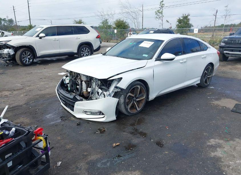 Photo 2 of 2018 Honda Accord SPORT (VIN 1HGCV1F38JA207772)