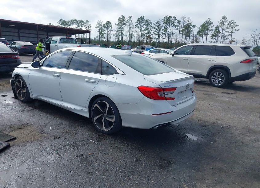 Photo 3 of 2018 Honda Accord SPORT (VIN 1HGCV1F38JA207772)