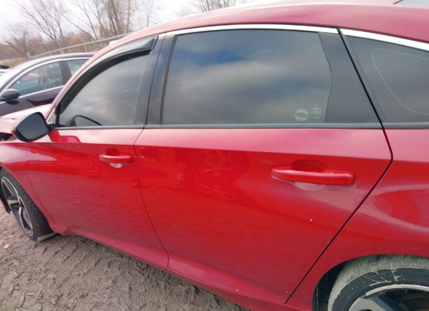 Photo 15 of 2018 Honda Accord SPORT (VIN 1HGCV1F38JA238617)