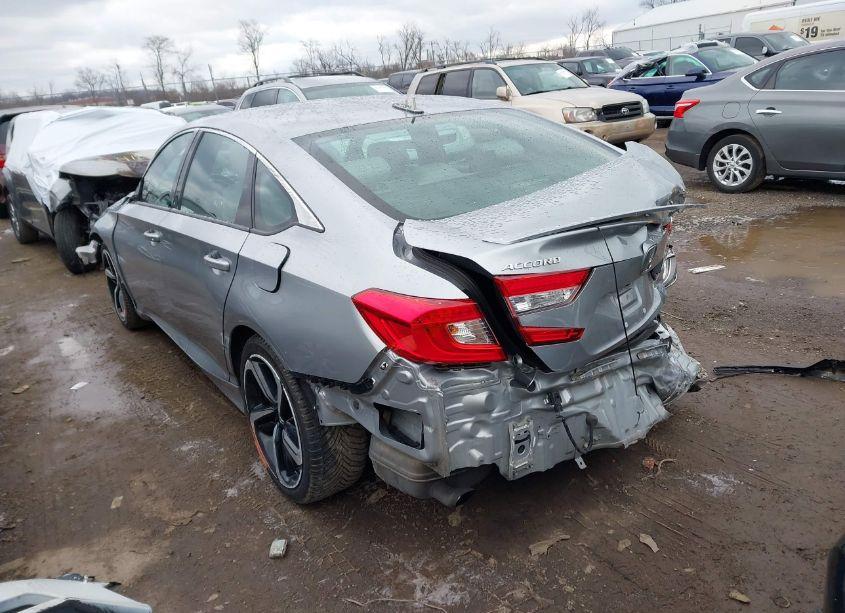 Photo 3 of 2018 Honda Accord SPORT (VIN 1HGCV1F38JA245020)