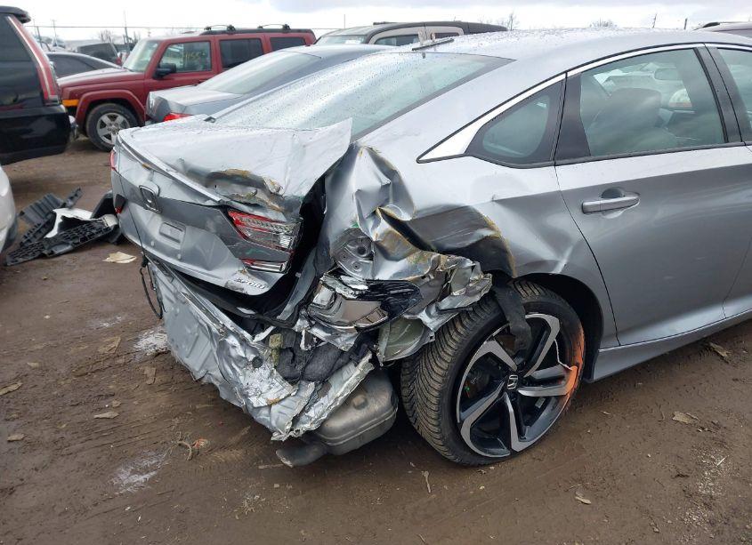 Photo 6 of 2018 Honda Accord SPORT (VIN 1HGCV1F38JA245020)