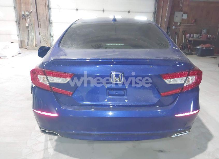 Photo 17 of 2018 Honda Accord SPORT (VIN 1HGCV1F38JA262304)