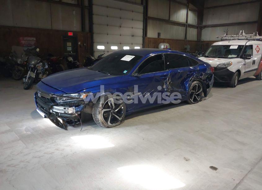 Photo 2 of 2018 Honda Accord SPORT (VIN 1HGCV1F38JA262304)