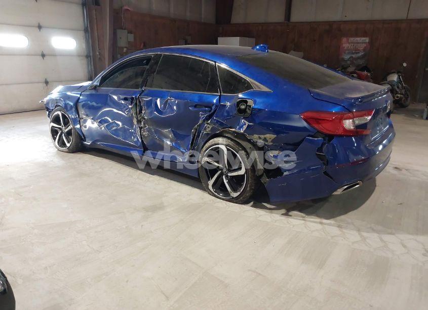 Photo 3 of 2018 Honda Accord SPORT (VIN 1HGCV1F38JA262304)