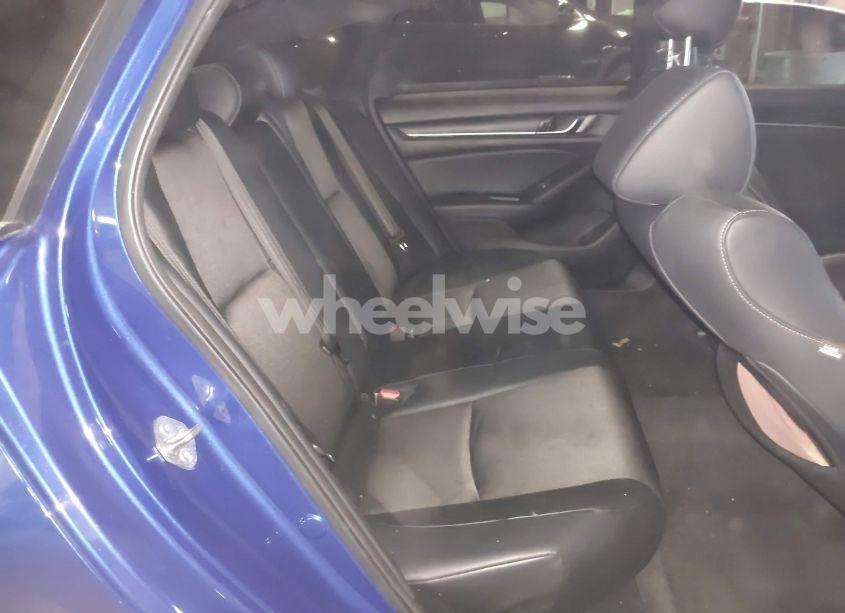 Photo 8 of 2018 Honda Accord SPORT (VIN 1HGCV1F38JA262304)