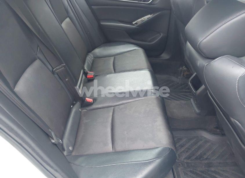 Photo 8 of 2018 Honda Accord SPORT (VIN 1HGCV1F38JA264361)