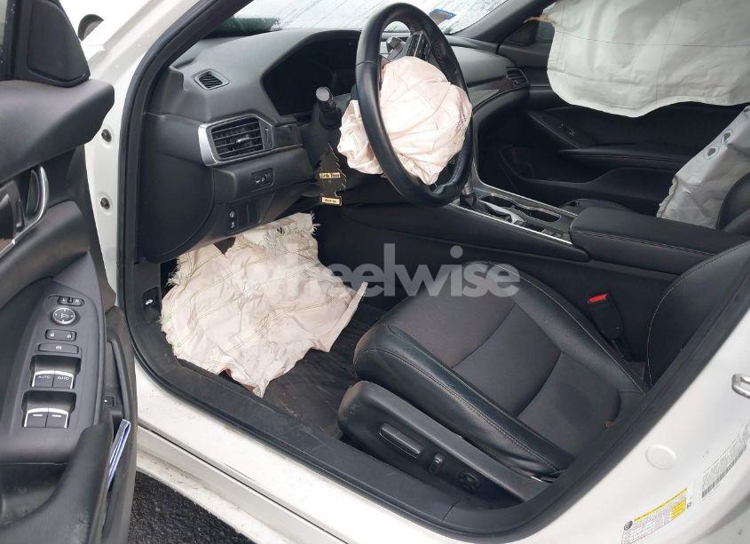 Photo 5 of 2019 Honda Accord SPORT (VIN 1HGCV1F38KA053291)