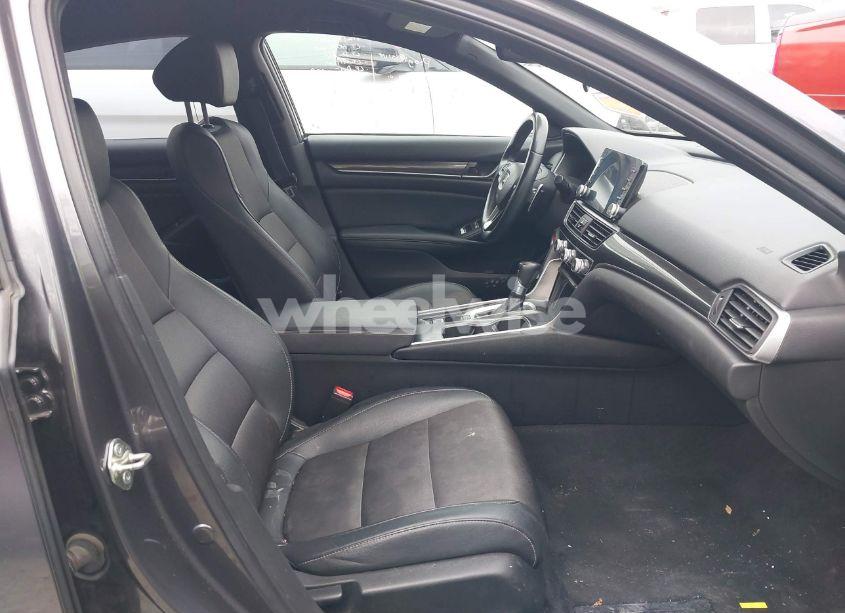 Photo 5 of 2019 Honda Accord SPORT (VIN 1HGCV1F38KA067479)