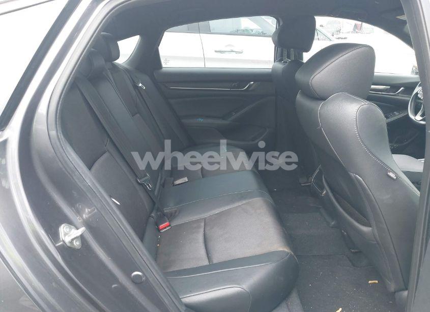 Photo 8 of 2019 Honda Accord SPORT (VIN 1HGCV1F38KA067479)
