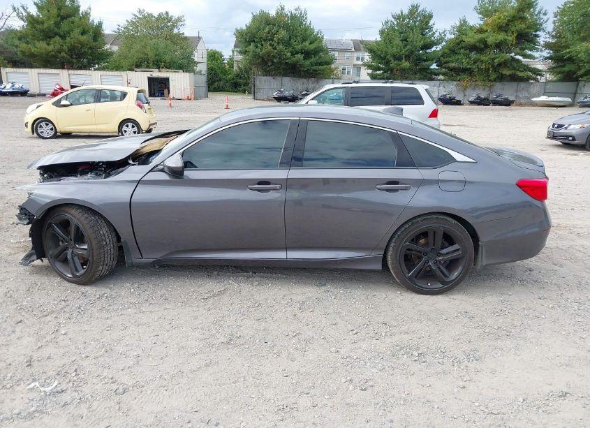 Photo 14 of 2019 Honda Accord SPORT (VIN 1HGCV1F38KA123274)