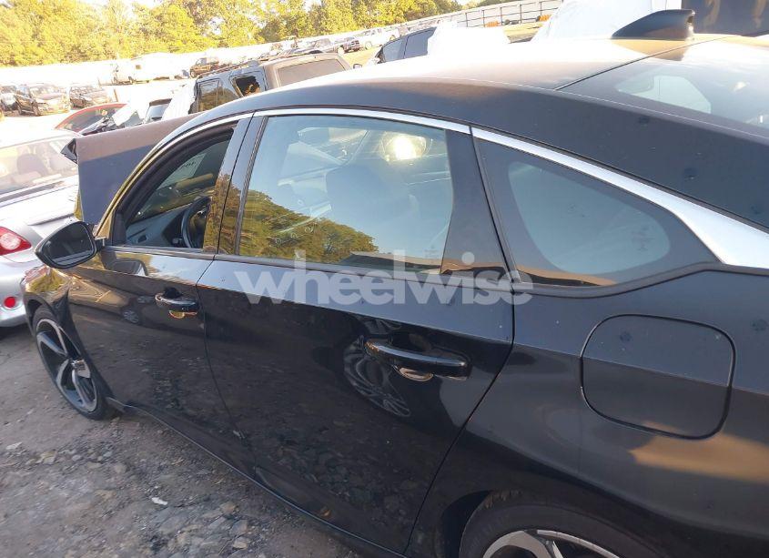 Photo 14 of 2019 Honda Accord SPORT (VIN 1HGCV1F38KA128877)