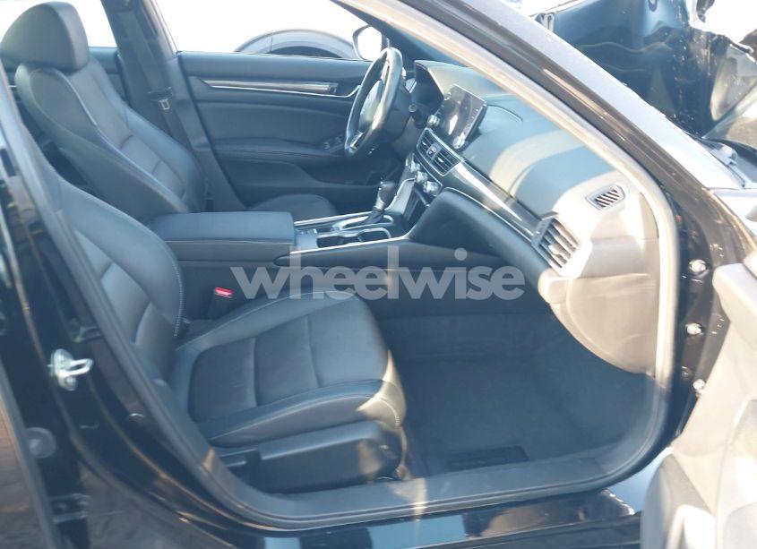 Photo 5 of 2019 Honda Accord SPORT (VIN 1HGCV1F38KA128877)