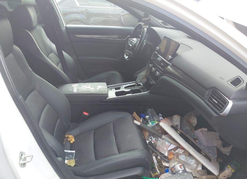 Photo 5 of 2020 Honda Accord SPORT (VIN 1HGCV1F38LA054216)
