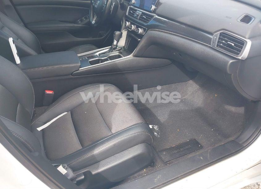 Photo 5 of 2020 Honda Accord SPORT (VIN 1HGCV1F38LA143848)