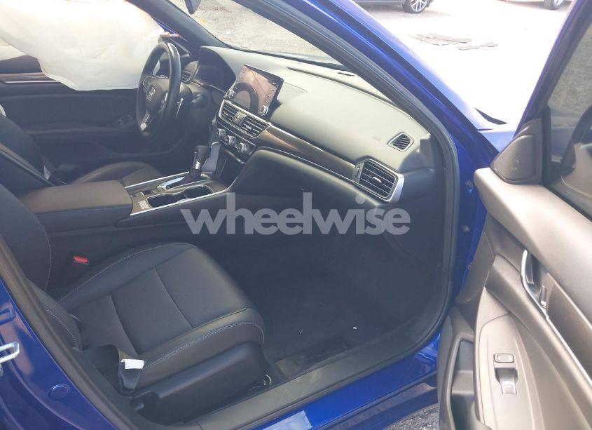 Photo 5 of 2022 Honda Accord SPORT (VIN 1HGCV1F38NA010770)