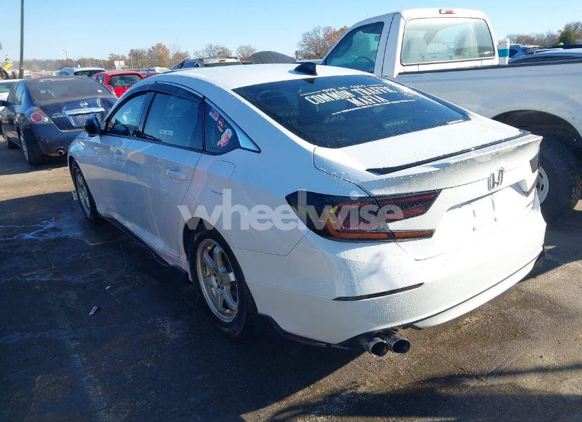 Photo 3 of 2022 Honda Accord SPORT (VIN 1HGCV1F38NA043588)