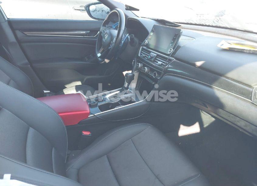 Photo 5 of 2022 Honda Accord SPORT (VIN 1HGCV1F38NA043588)