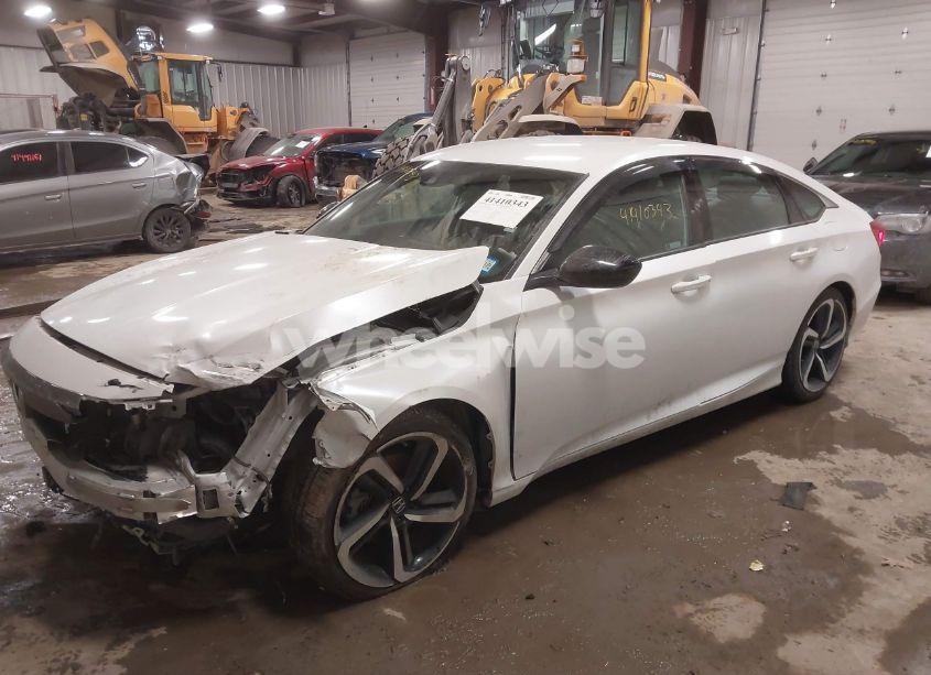 Photo 2 of 2022 Honda Accord SPORT (VIN 1HGCV1F38NA101697)