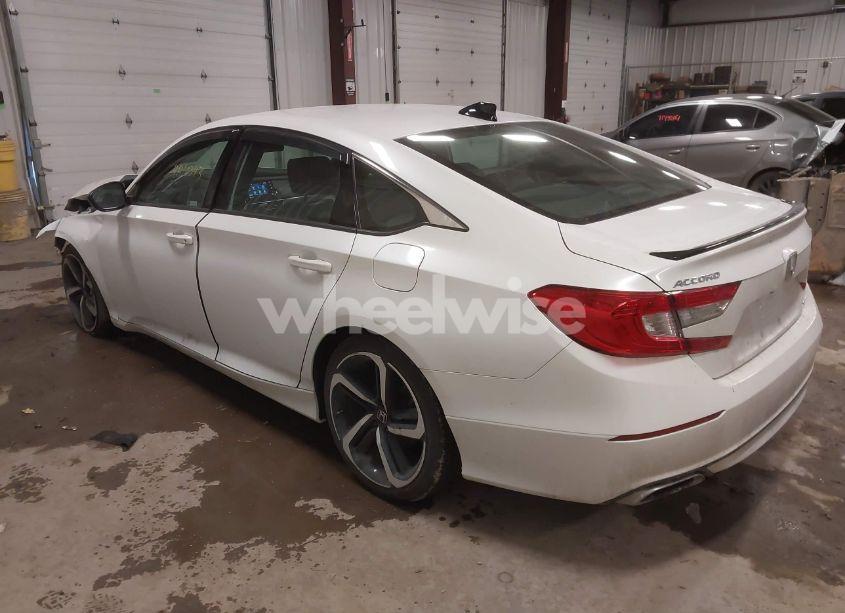 Photo 3 of 2022 Honda Accord SPORT (VIN 1HGCV1F38NA101697)