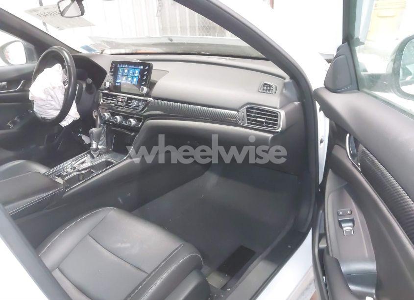 Photo 5 of 2022 Honda Accord SPORT (VIN 1HGCV1F38NA101697)