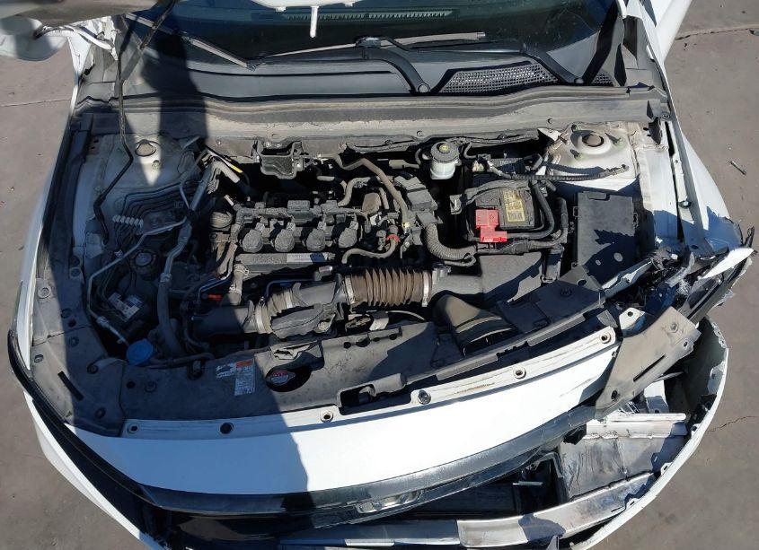 Photo 10 of 2018 Honda Accord SPORT (VIN 1HGCV1F39JA040886)