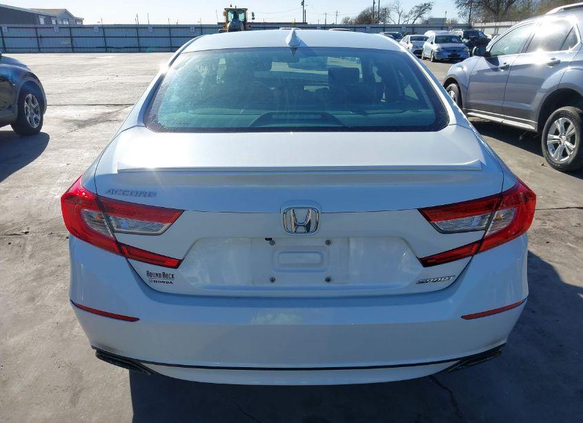 Photo 17 of 2018 Honda Accord SPORT (VIN 1HGCV1F39JA040886)
