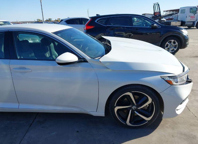 Photo 19 of 2018 Honda Accord SPORT (VIN 1HGCV1F39JA040886)