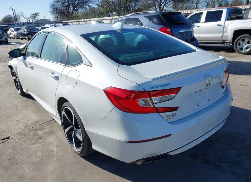 Photo 3 of 2018 Honda Accord SPORT (VIN 1HGCV1F39JA040886)