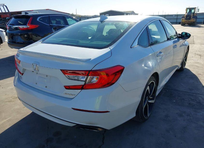 Photo 4 of 2018 Honda Accord SPORT (VIN 1HGCV1F39JA040886)