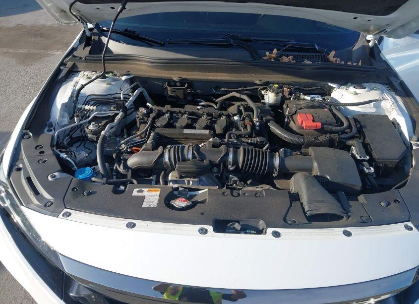 Photo 10 of 2018 Honda Accord SPORT (VIN 1HGCV1F39JA058837)