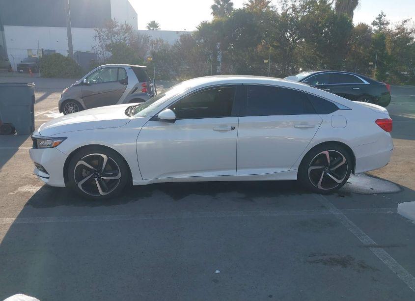 Photo 14 of 2018 Honda Accord SPORT (VIN 1HGCV1F39JA058837)