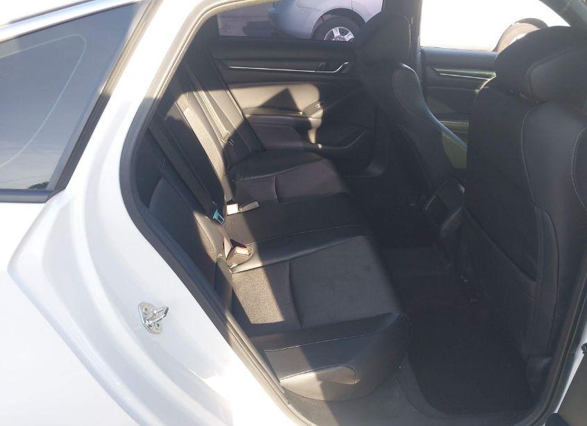 Photo 8 of 2018 Honda Accord SPORT (VIN 1HGCV1F39JA058837)