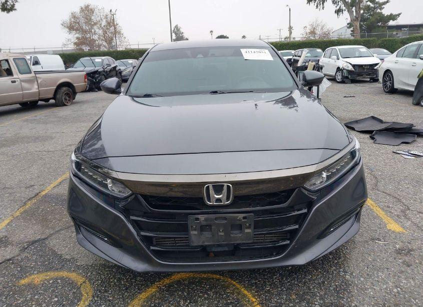 Photo 12 of 2018 Honda Accord SPORT (VIN 1HGCV1F39JA063634)