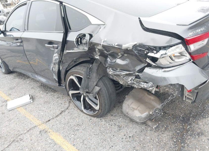 Photo 6 of 2018 Honda Accord SPORT (VIN 1HGCV1F39JA063634)