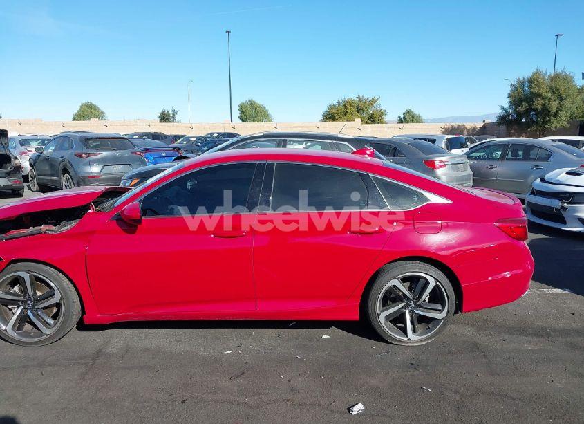 Photo 15 of 2018 Honda Accord SPORT (VIN 1HGCV1F39JA135562)