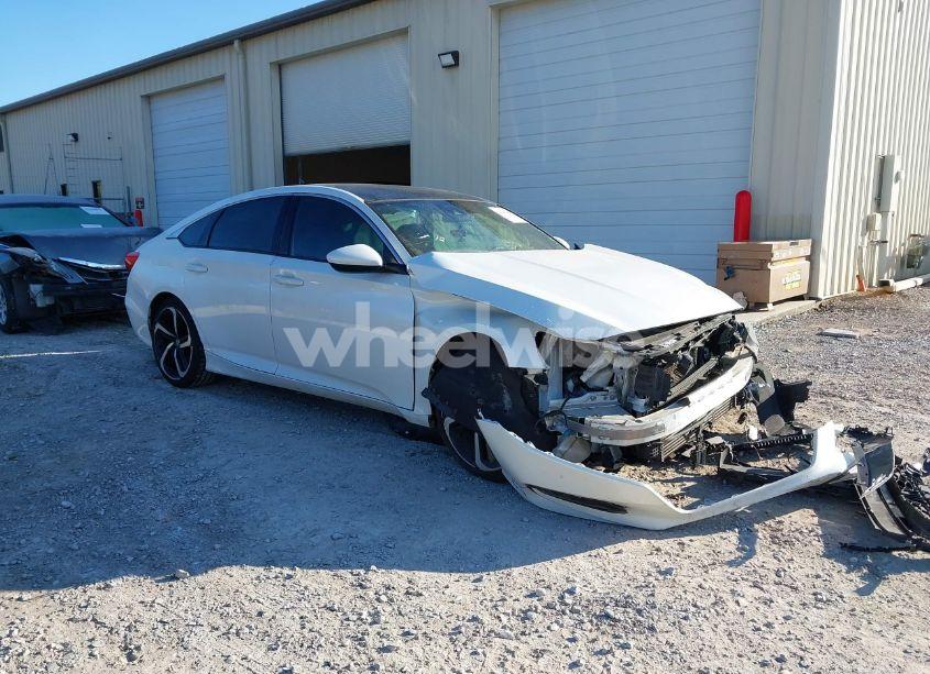 2018 Honda Accord SPORT (VIN 1HGCV1F39JA163992) main photo