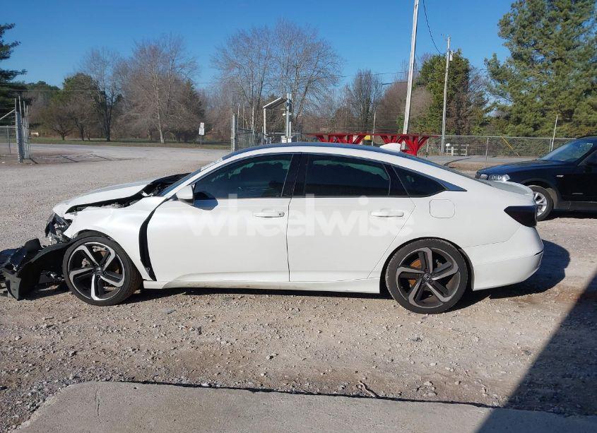 Photo 14 of 2018 Honda Accord SPORT (VIN 1HGCV1F39JA163992)