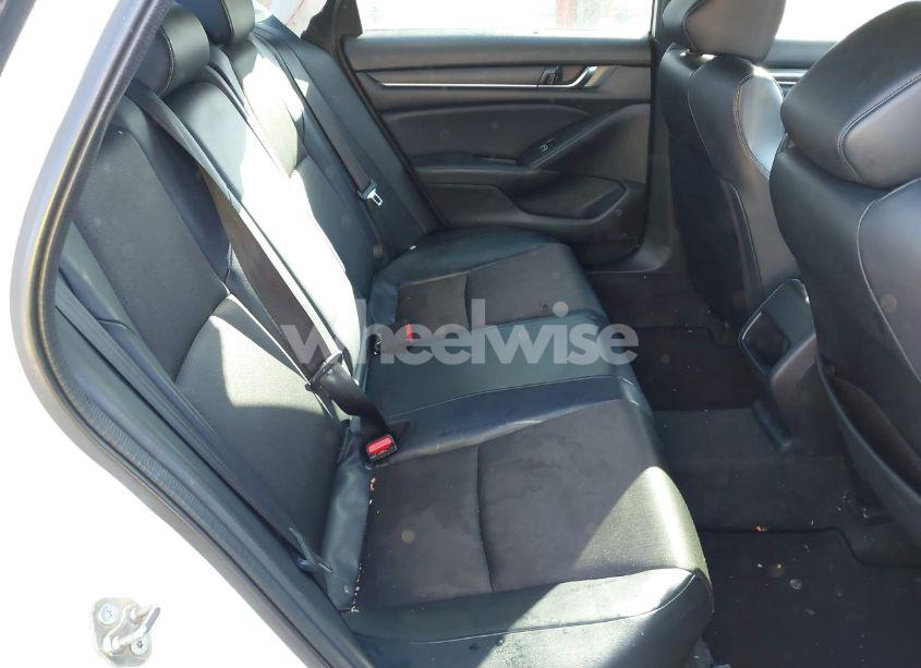 Photo 8 of 2018 Honda Accord SPORT (VIN 1HGCV1F39JA163992)