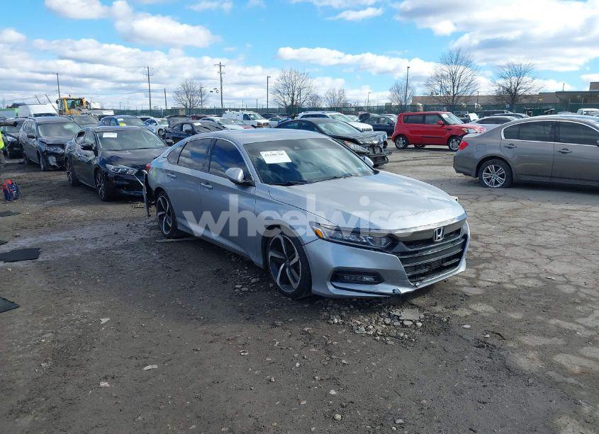 2018 Honda Accord SPORT (VIN 1HGCV1F39JA167427) main photo