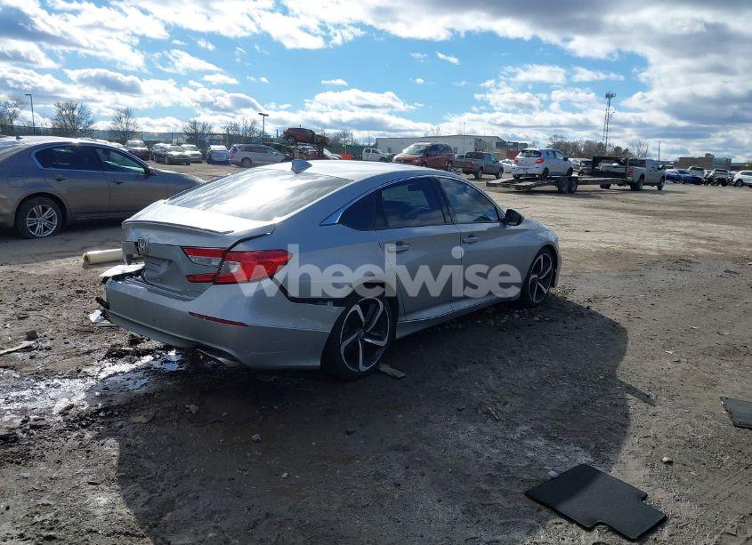 Photo 4 of 2018 Honda Accord SPORT (VIN 1HGCV1F39JA167427)