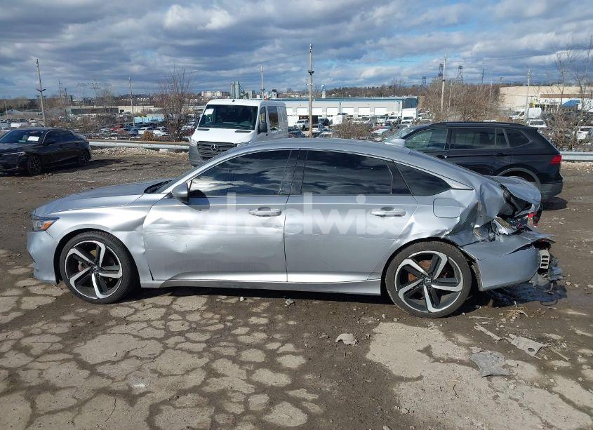 Photo 6 of 2018 Honda Accord SPORT (VIN 1HGCV1F39JA167427)